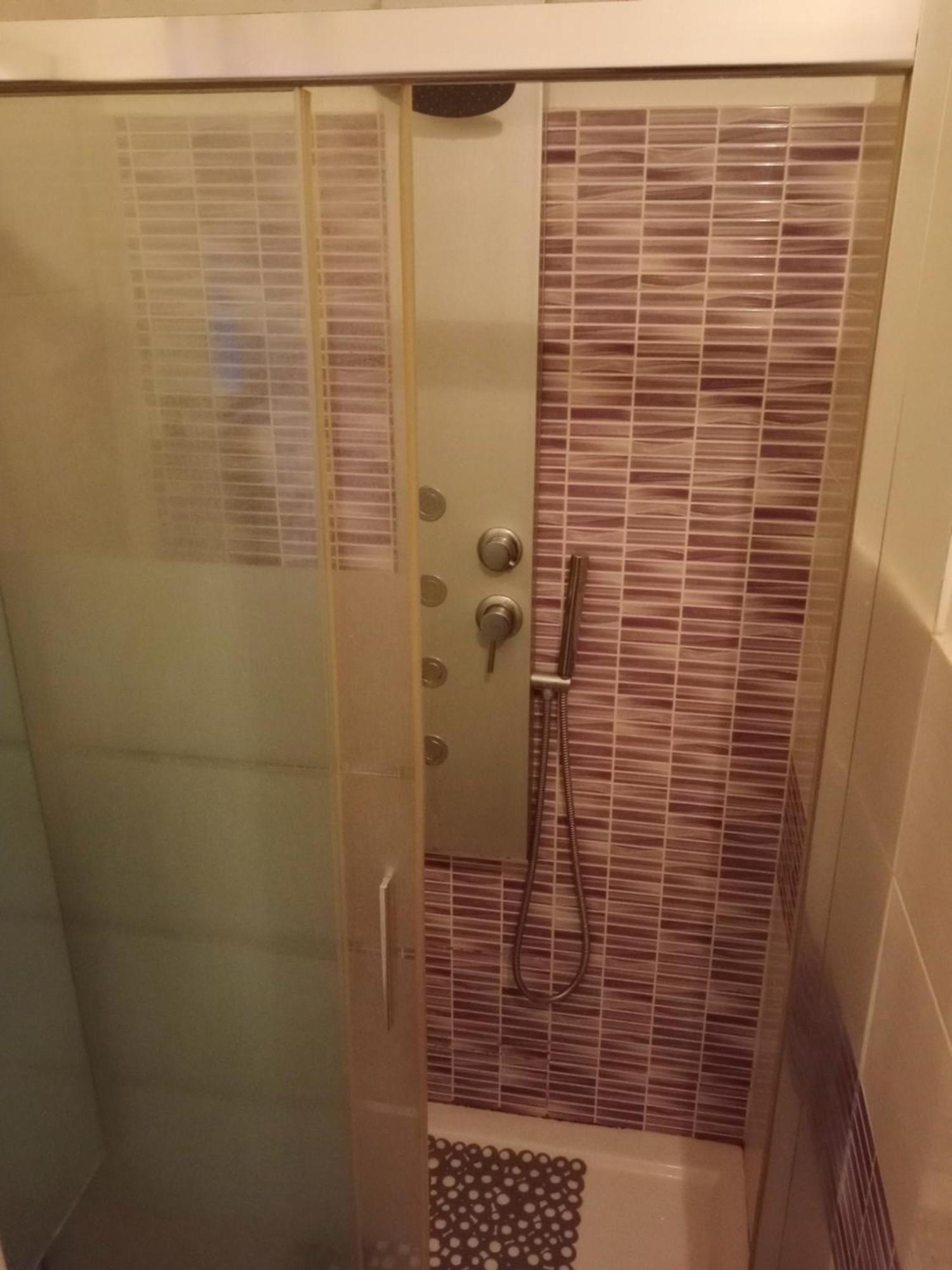 Ferienwohnung Casa - House Xavier Una Casa Famigliare , Dame Entra Solo Chi A Un Bel Cuore , Non'E Il L'Intero Alloggio Solo Stanze E Bagno Turin Exterior foto